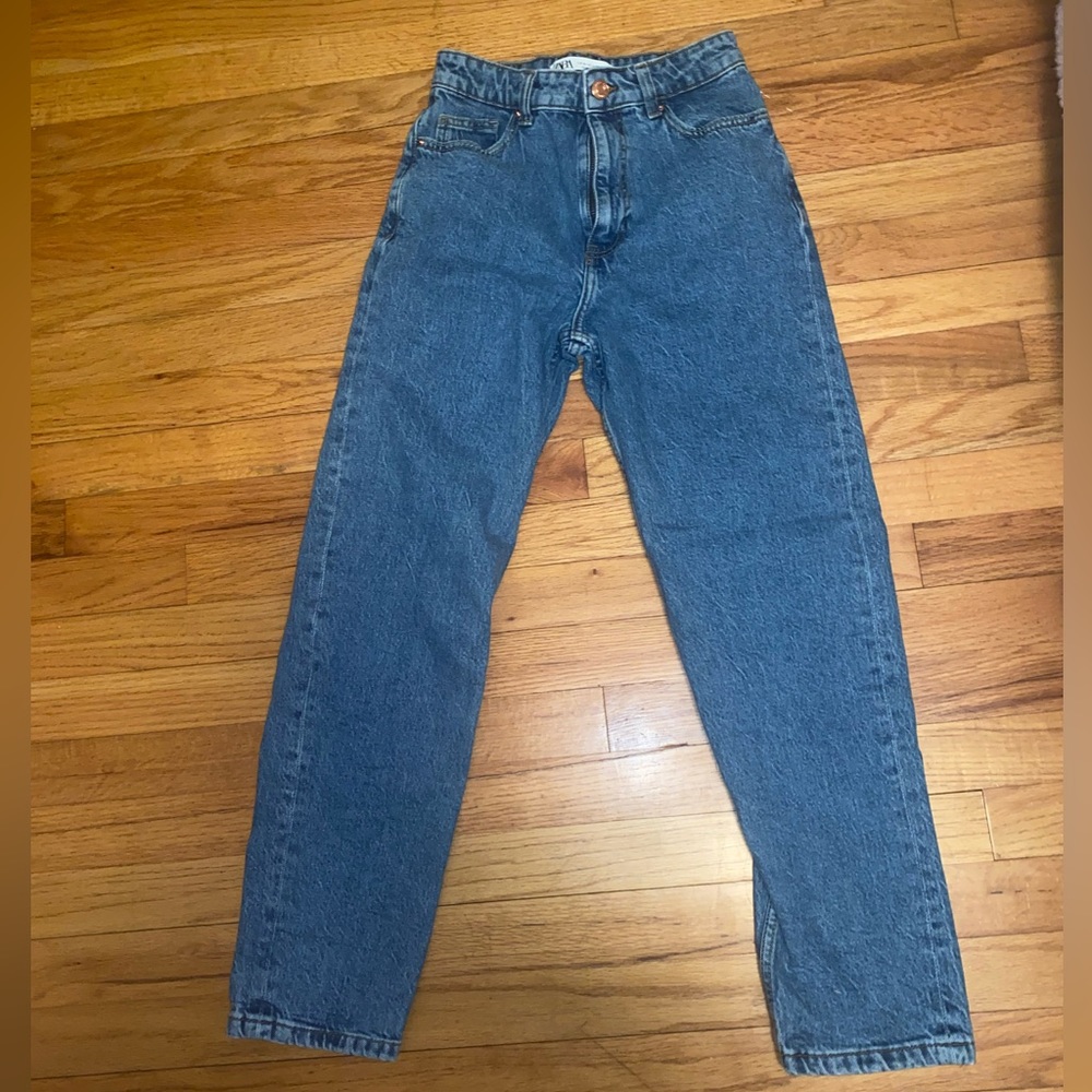 Mid-rise Jean (size 2)